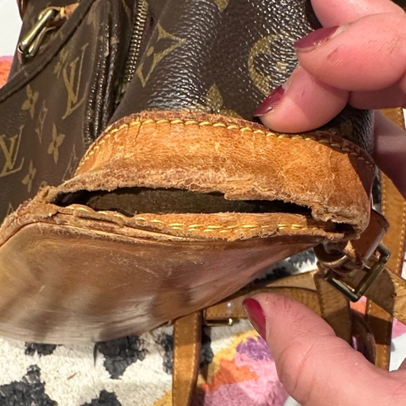 Louis Vuitton Monogram Montsouris MM Backpack - Picture 13 of 13